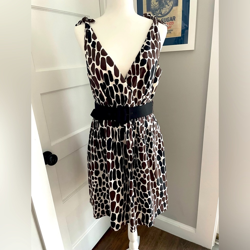 Trina Turk cocktail fit & flare dress with giraffe animal print summer - sz 8